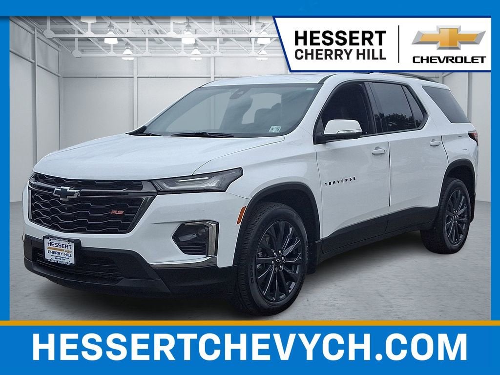 Summit White 2023 Chevrolet Traverse SUV / Crossover Four-Wheel Drive Automatic