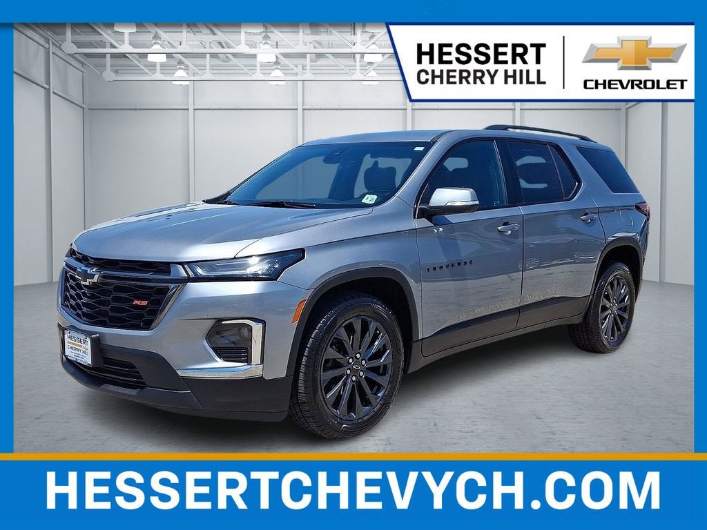 Sterling Gray Metallic 2023 Chevrolet Traverse SUV / Crossover Four-Wheel Drive Automatic