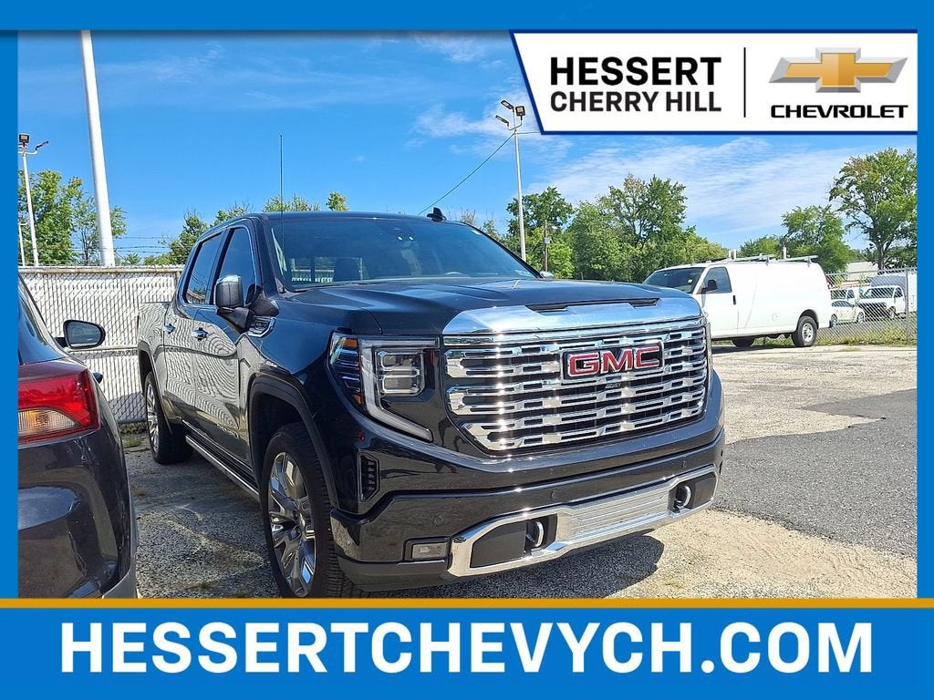 Onyx Black 2026 GMC Sierra 1500 Pickup Truck Four-Wheel Drive Automatic