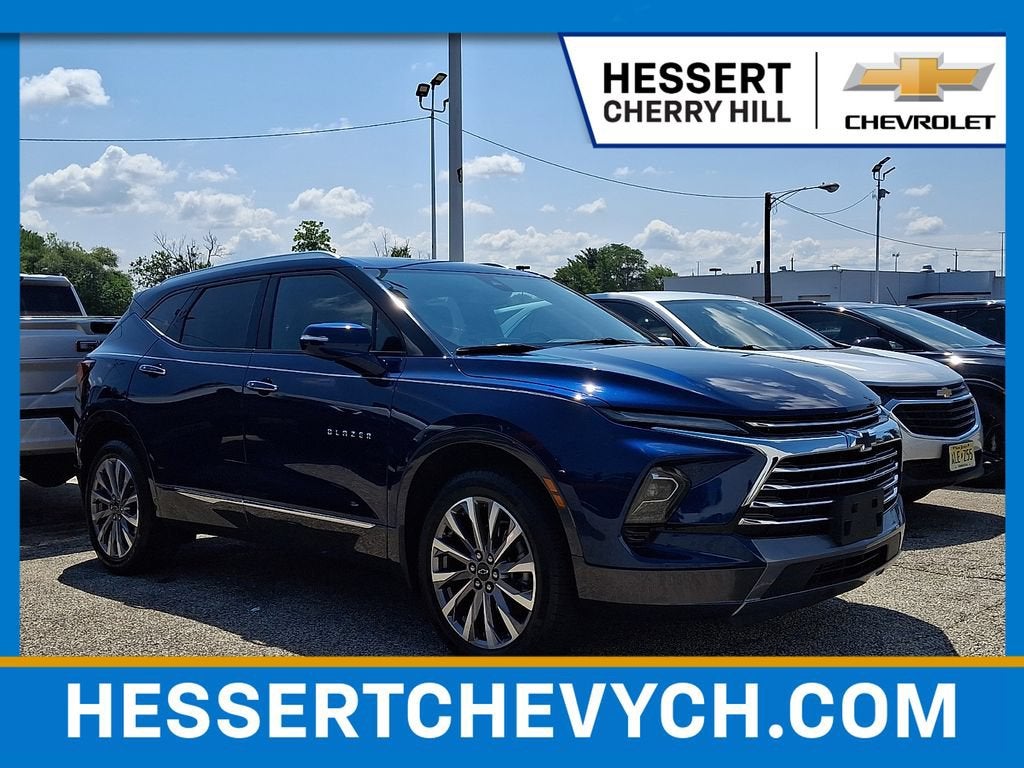 Blue Glow Metallic 2023 Chevrolet Blazer SUV / Crossover Front-Wheel Drive Automatic