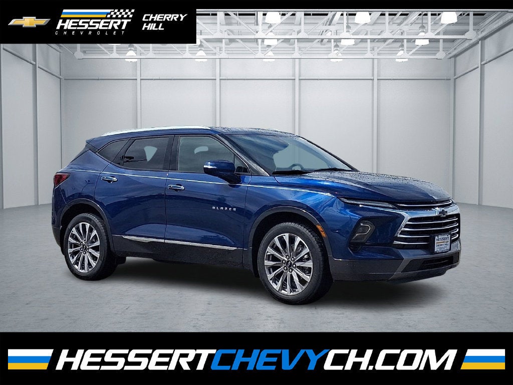 Blue Glow Metallic 2023 Chevrolet Blazer SUV / Crossover Front-Wheel Drive Automatic