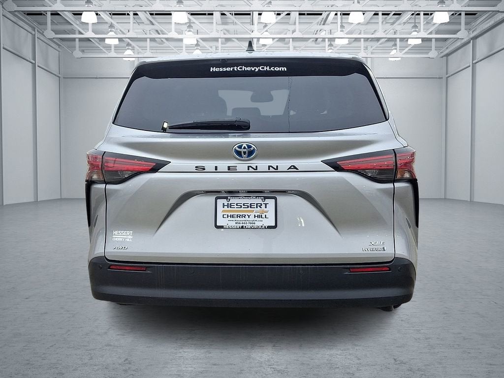 View vehicle photo 6