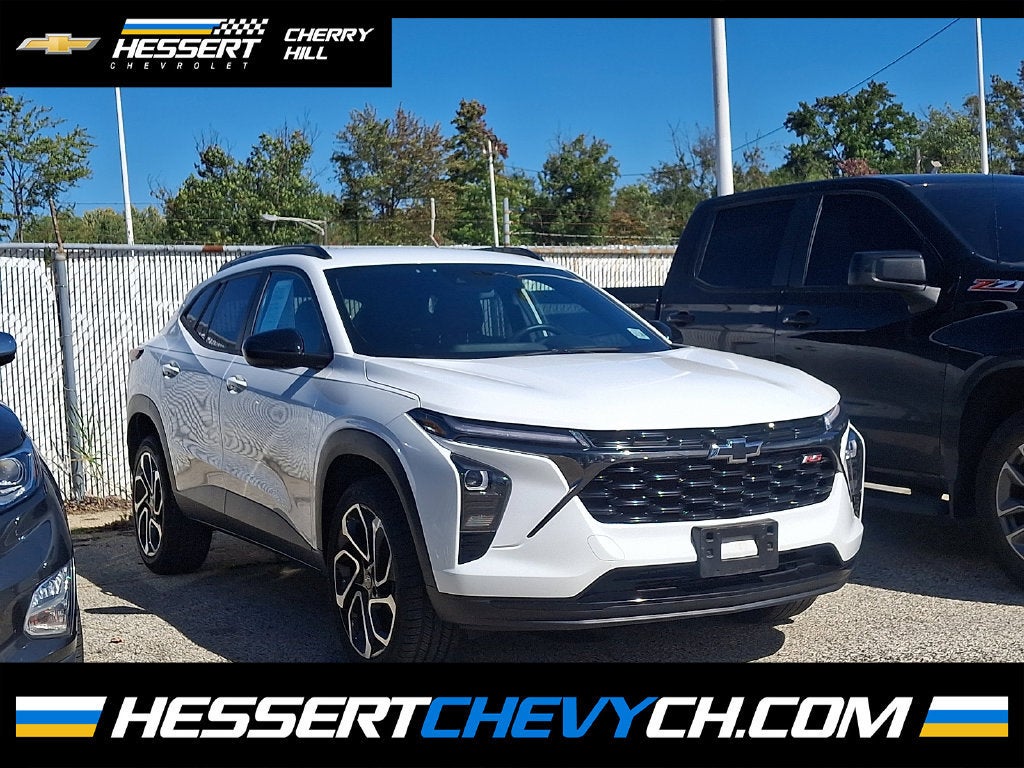 Summit White 2024 Chevrolet Trax SUV / Crossover Front-Wheel Drive Automatic