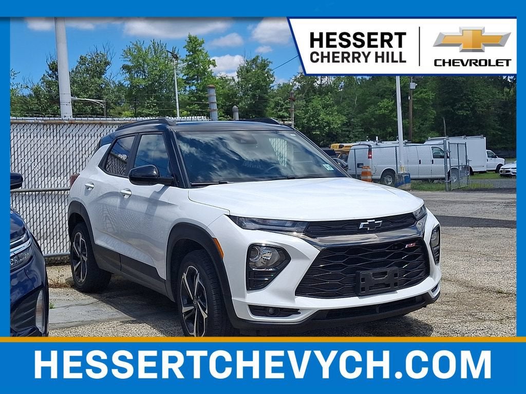 Summit White 2022 Chevrolet Trailblazer SUV / Crossover Four-Wheel Drive Automatic