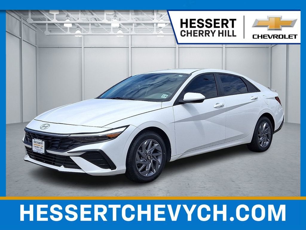 White 2024 Hyundai Elantra Sedan Front-Wheel Drive Automatic