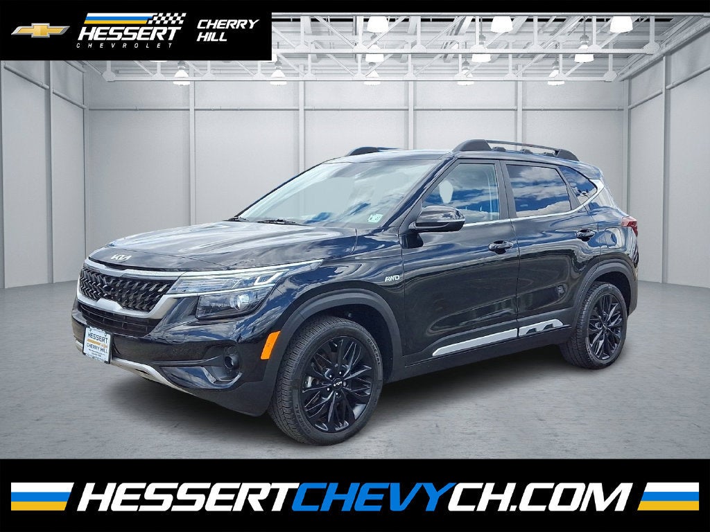 Black 2023 Kia Seltos SUV / Crossover All-Wheel Drive Automatic
