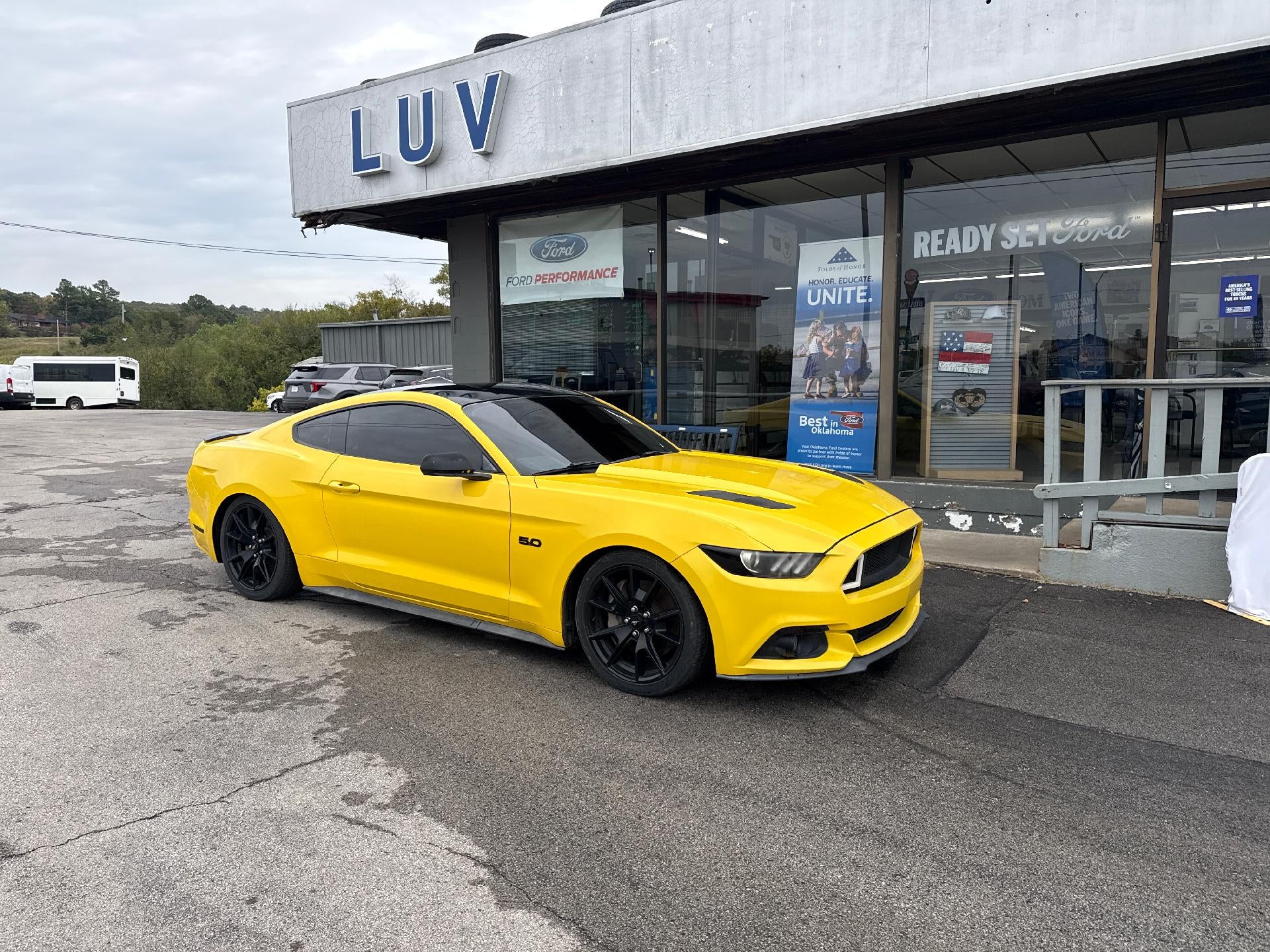 2017 Ford Mustang GT Coupe RWD