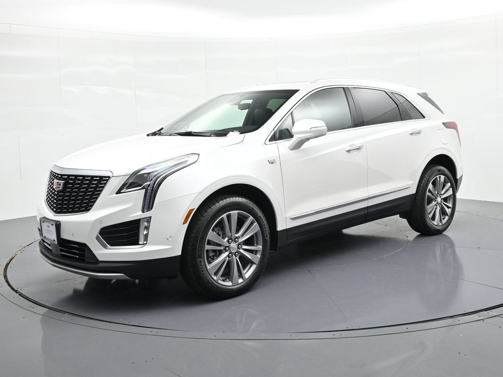Crystal White Tricoat 2026 Cadillac XT5 SUV / Crossover Front-Wheel Drive Automatic