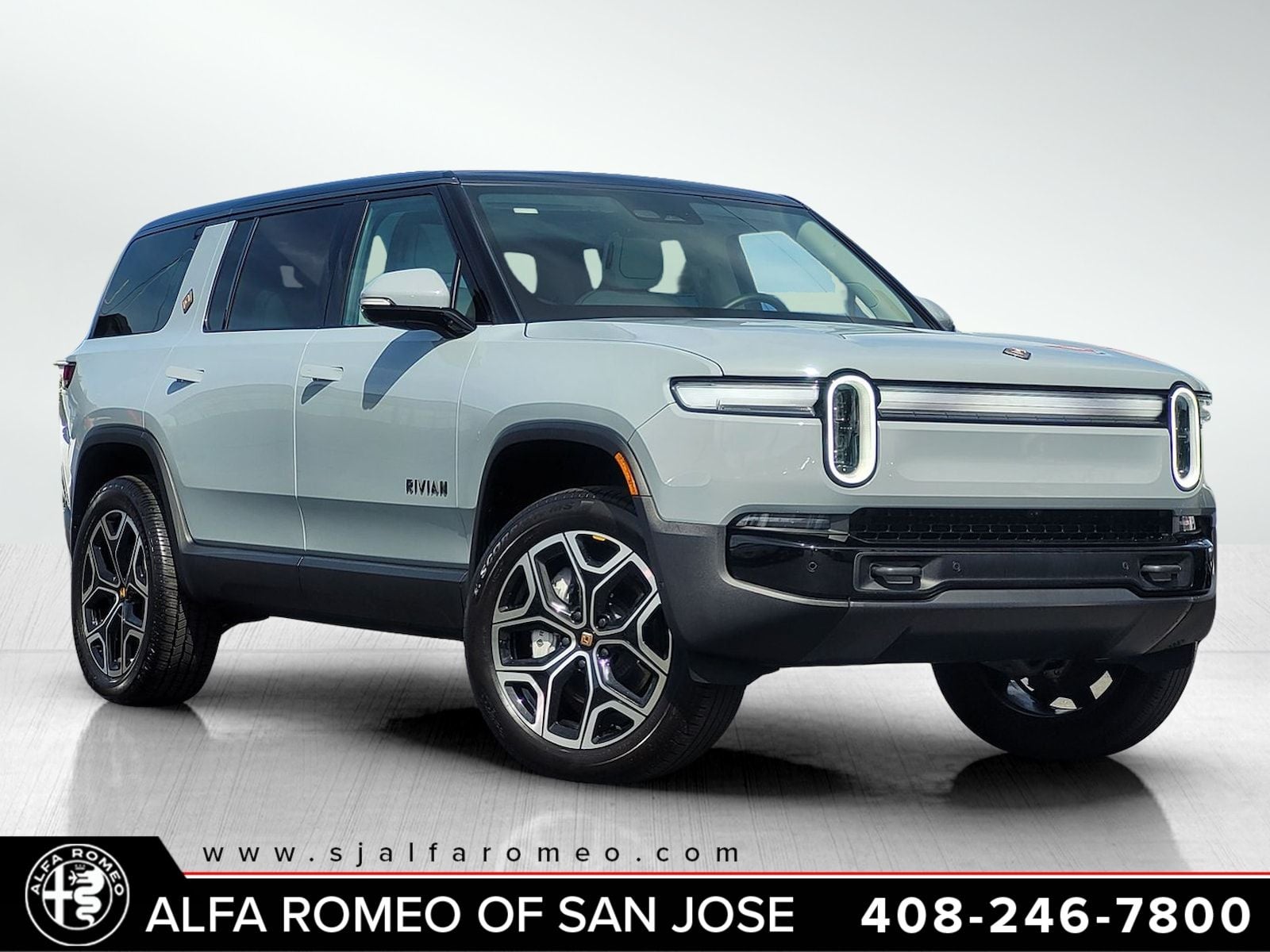 2025 Rivian R1S Adventure Dual Motor AWD