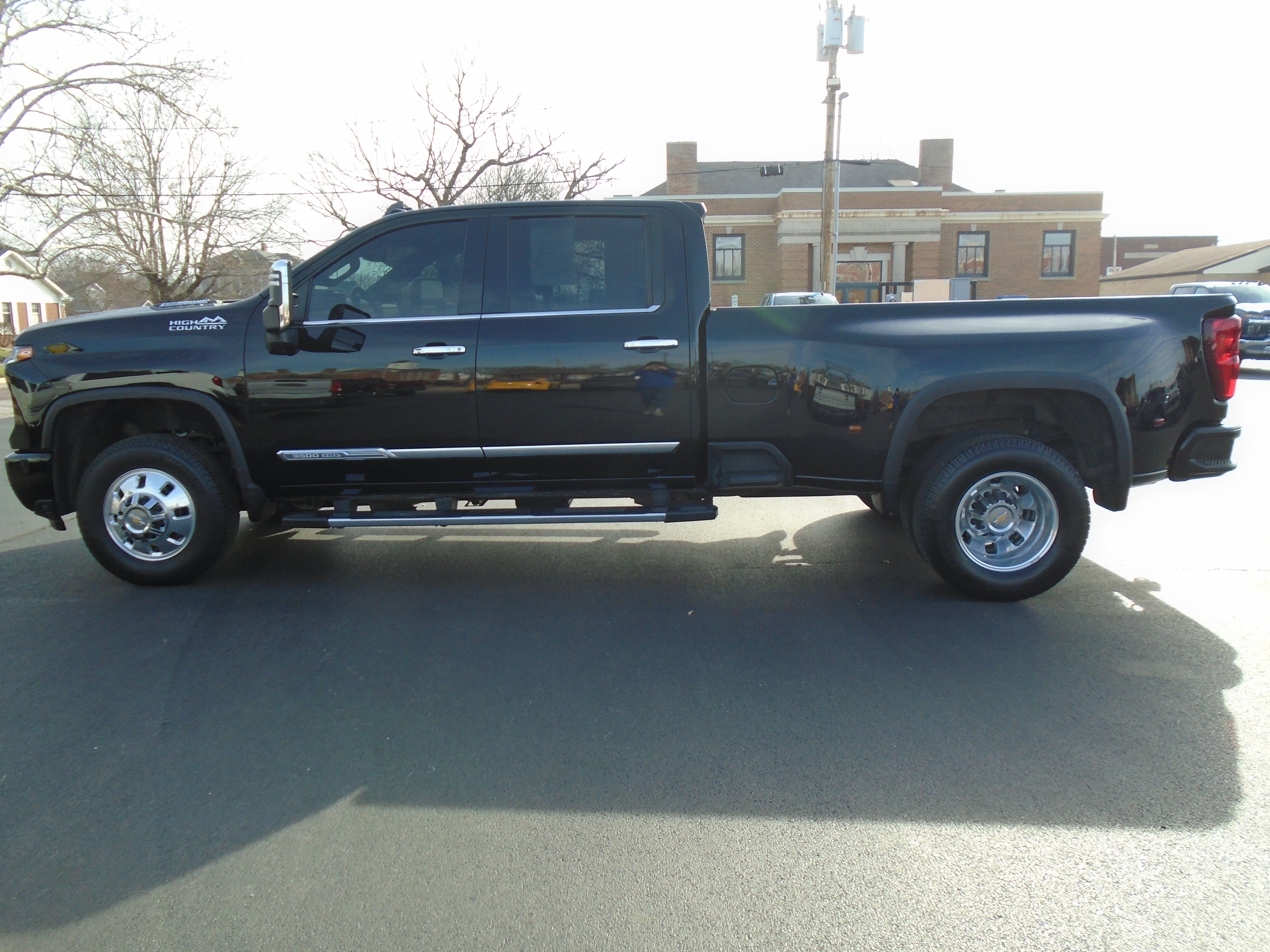 2024 Chevrolet Silverado 3500HD High Country Crew Cab LB DRW 4WD