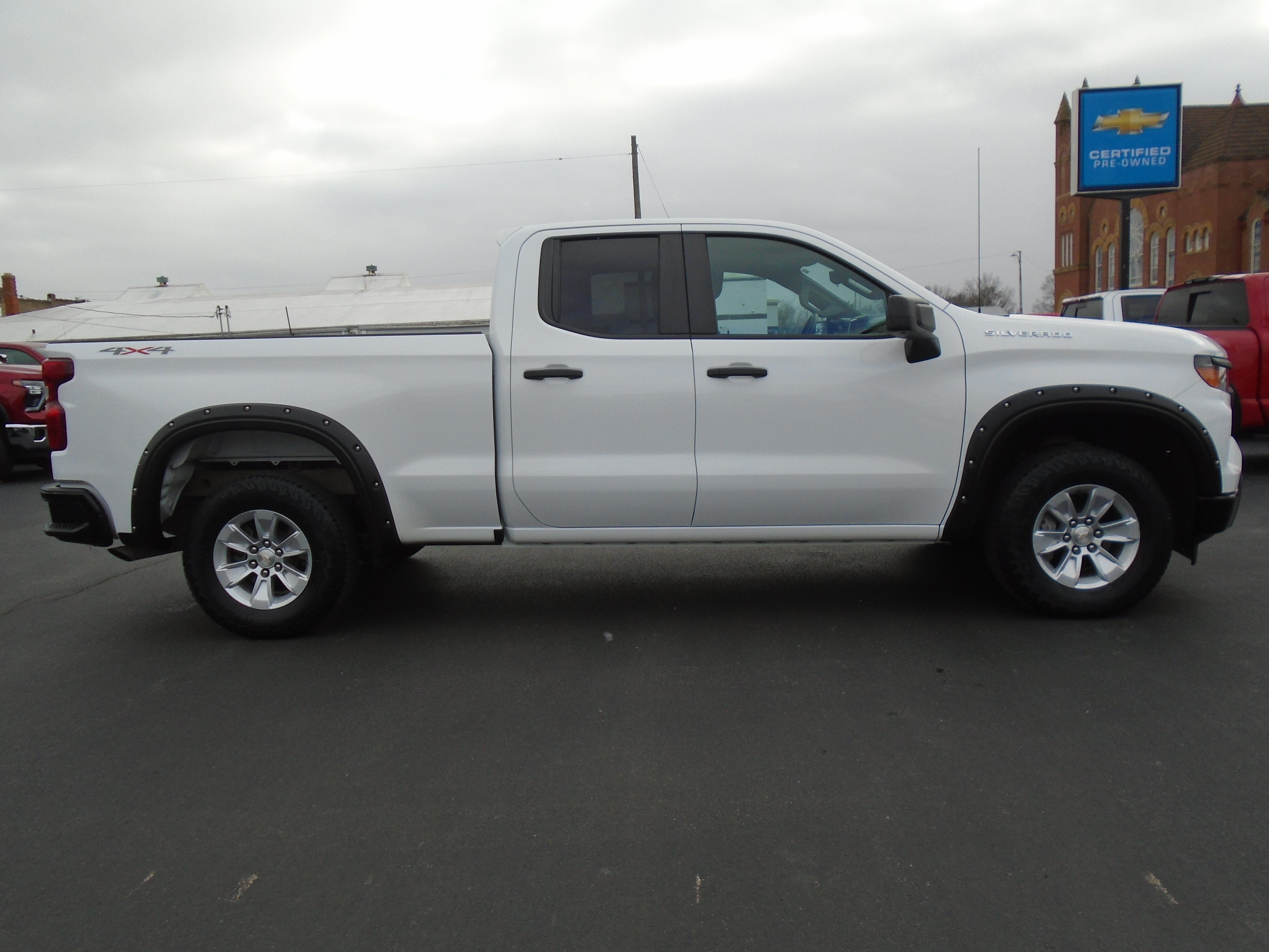 Summit White 2022 Chevrolet Silverado 1500 Pickup Truck Four-Wheel Drive Automatic