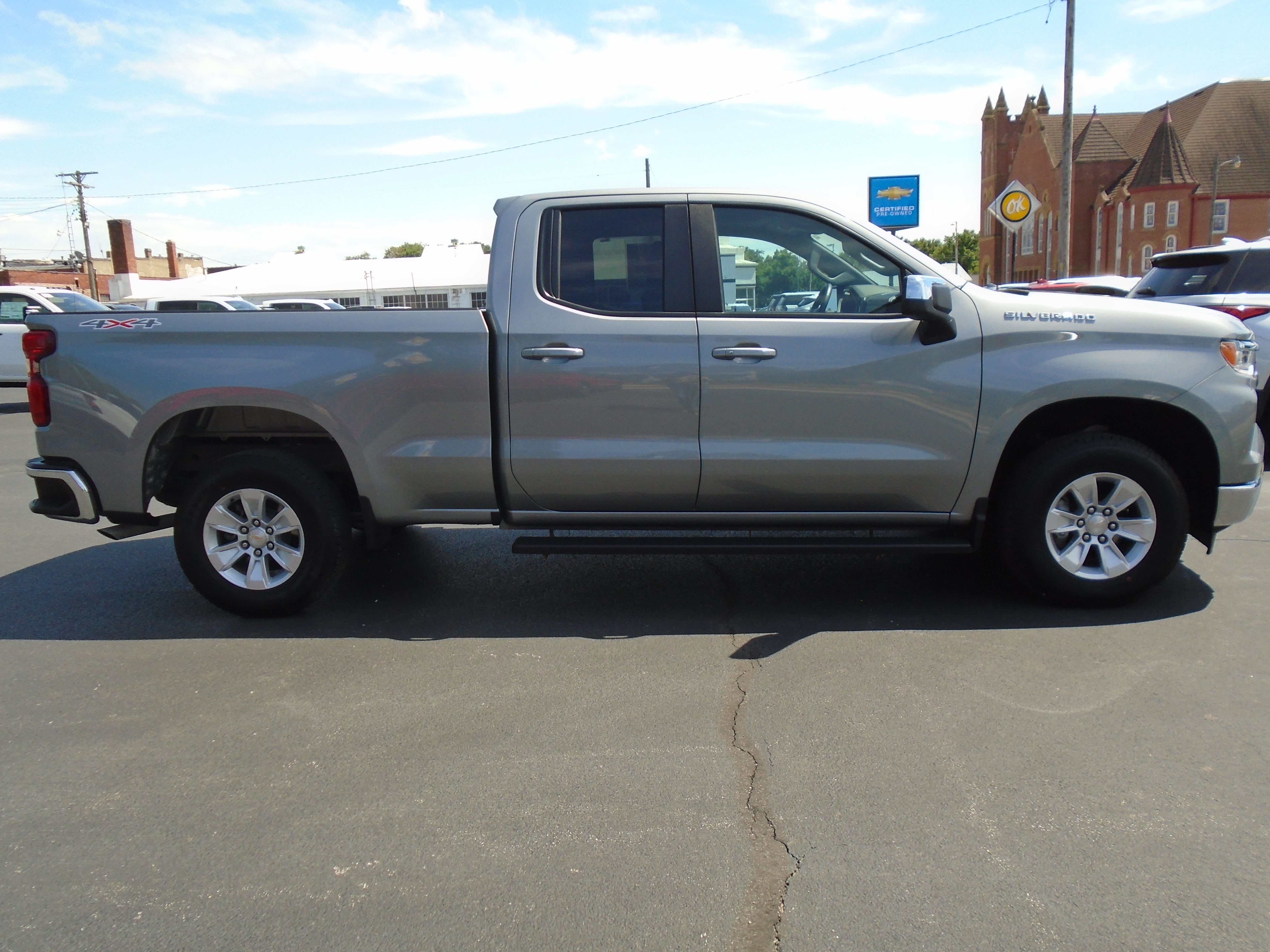 Sterling Gray Metallic 2023 Chevrolet Silverado 1500 LT Double Cab 4WD Pickup Truck Four-Wheel Drive Automatic