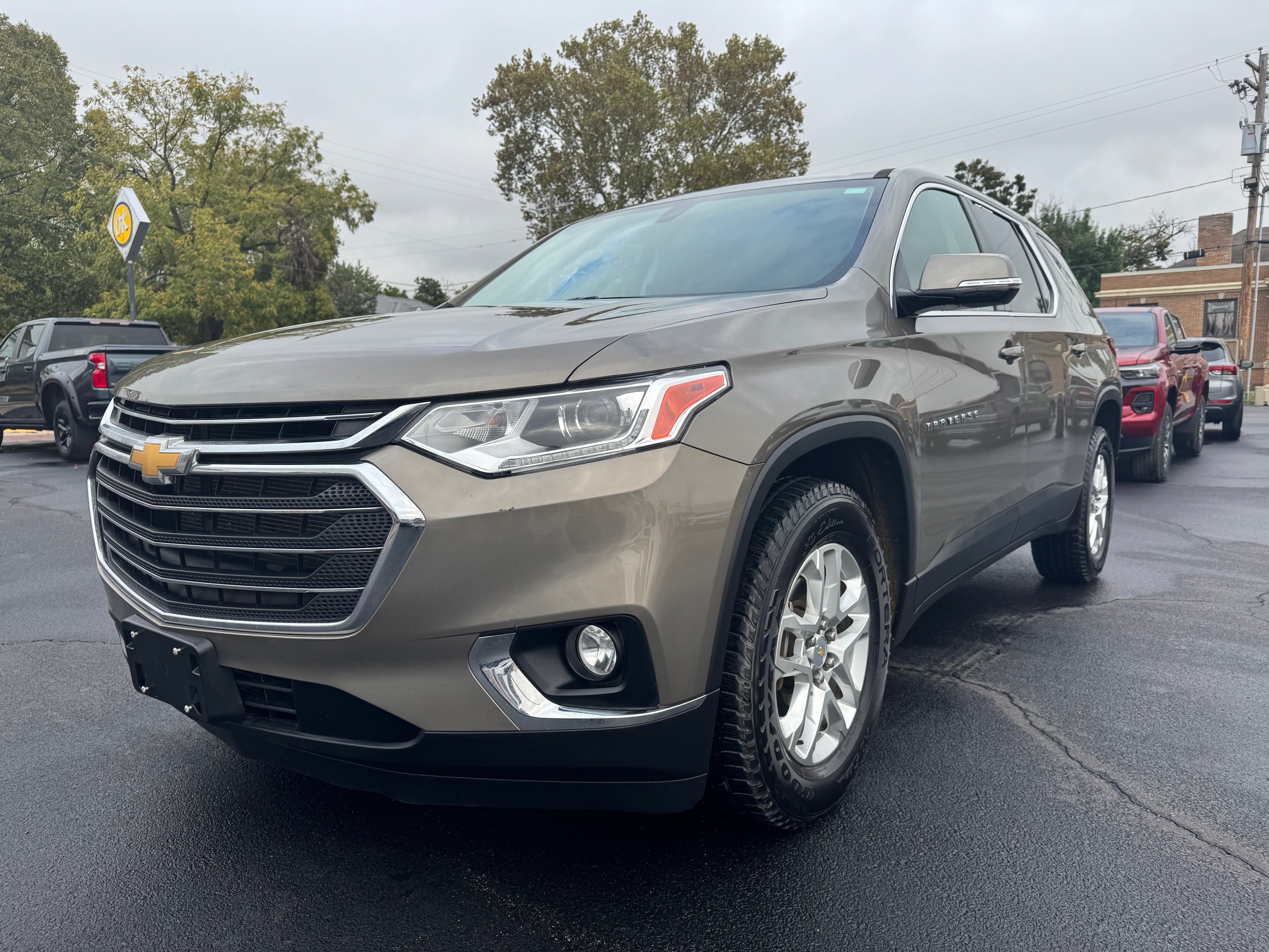 2020 Chevrolet Traverse LT Cloth FWD