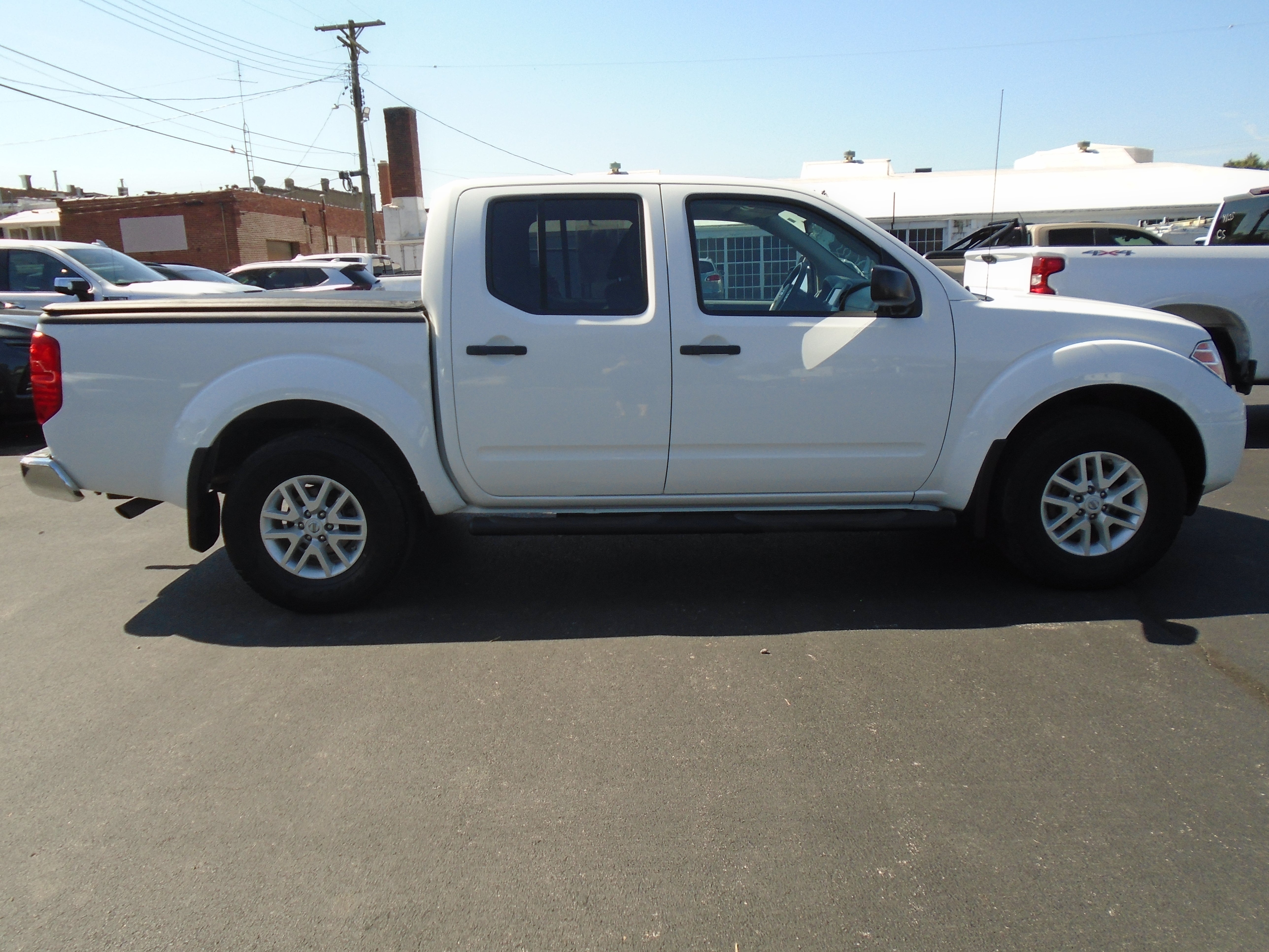 White 2019 Nissan Frontier Pickup Truck Four-Wheel Drive Automatic