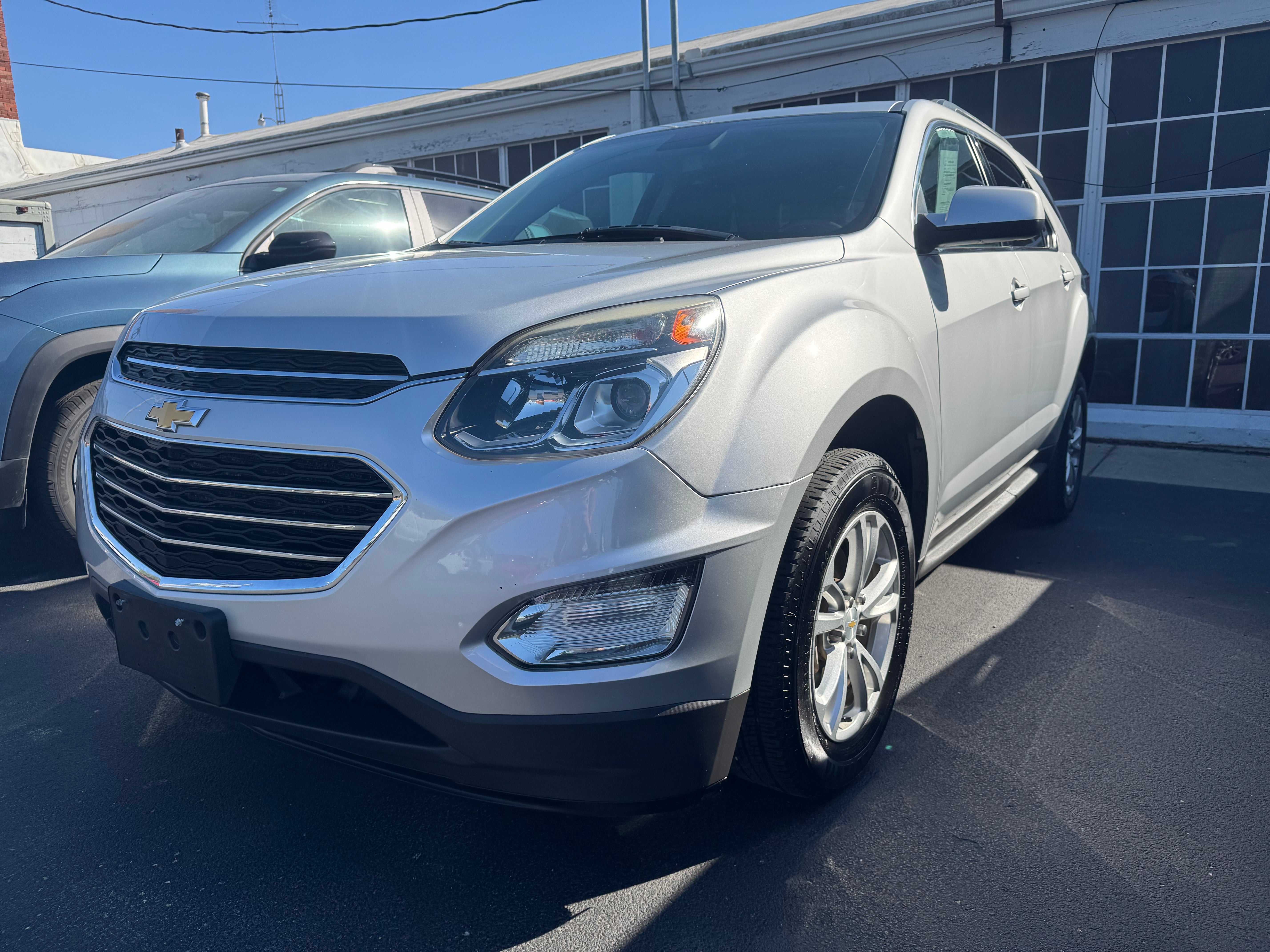 Silver Ice Metallic 2017 Chevrolet Equinox SUV / Crossover Front-Wheel Drive Automatic