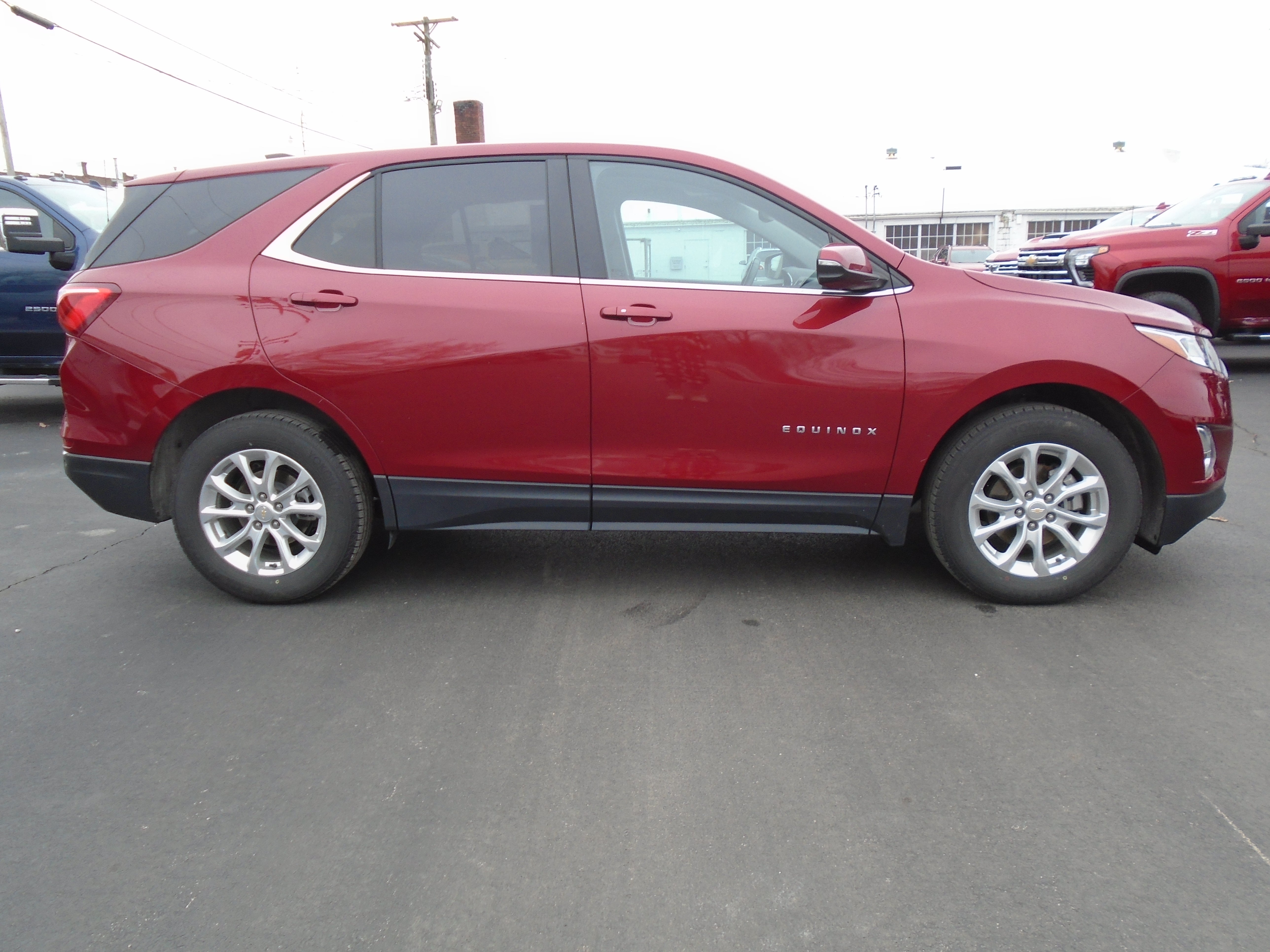 2021 Chevrolet Equinox LT FWD with 1LT