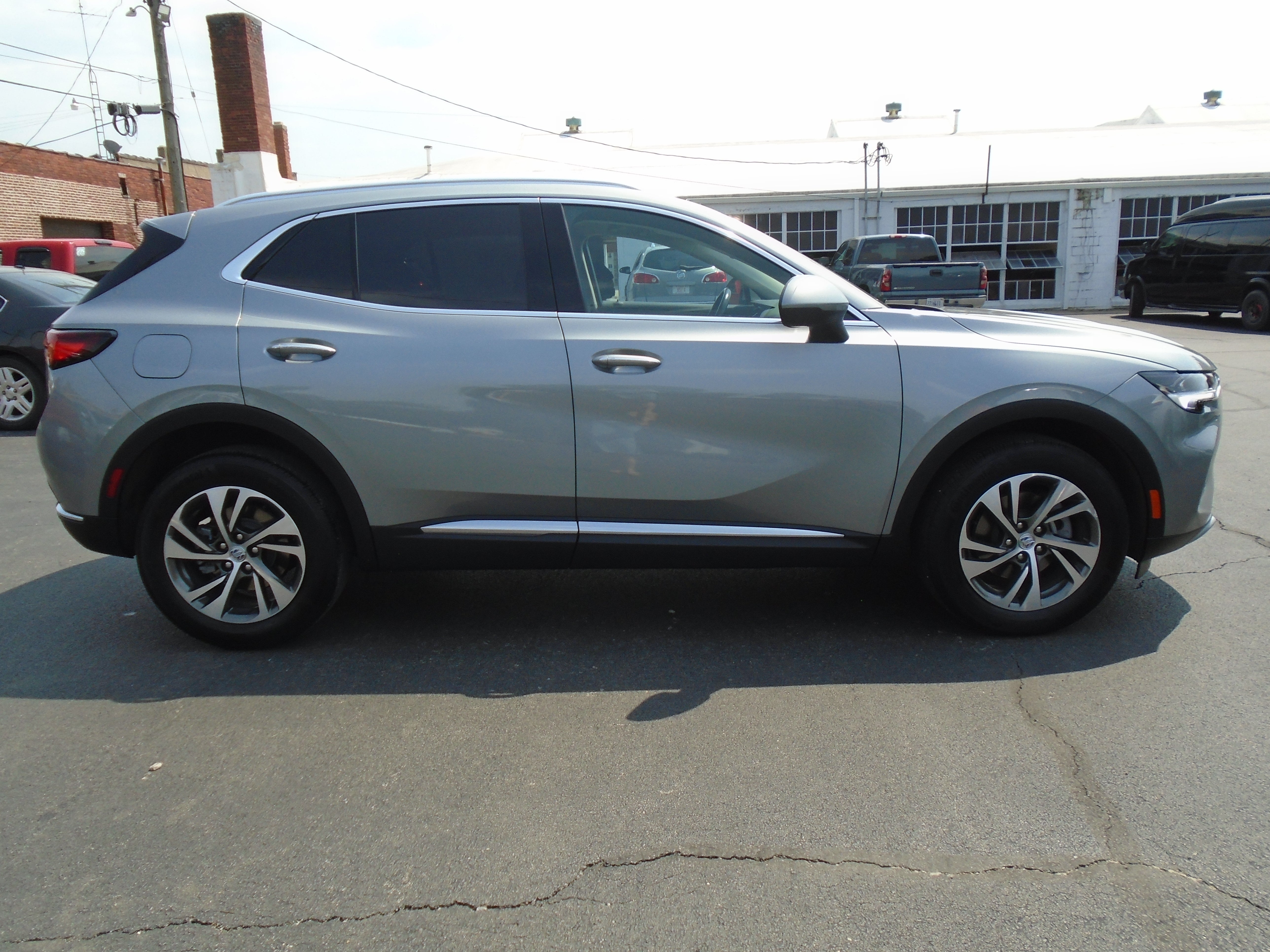  2023 Buick Envision Essence FWD   
