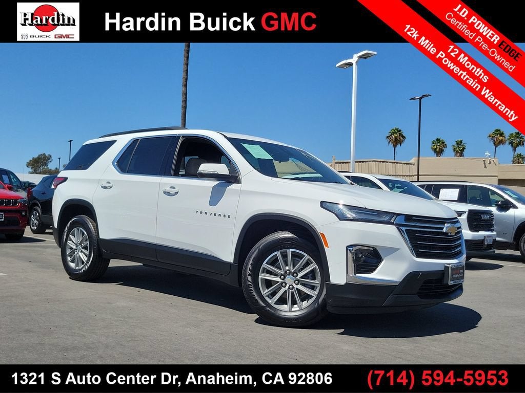 Summit White 2022 Chevrolet Traverse SUV / Crossover Four-Wheel Drive Automatic