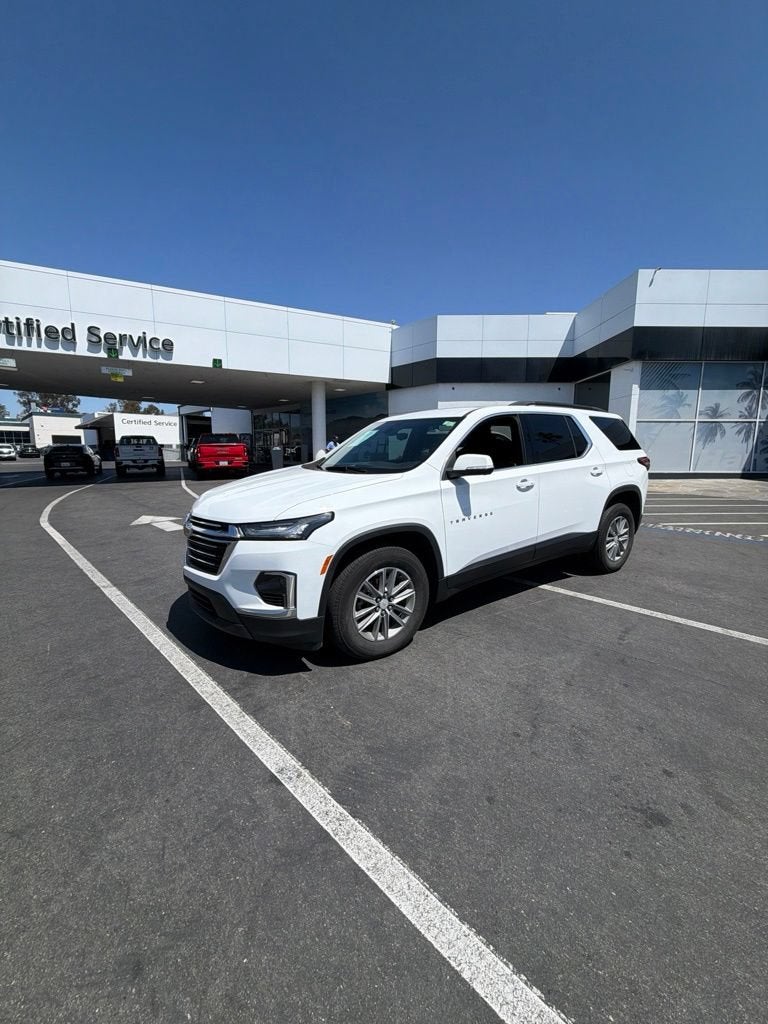 Summit White 2023 Chevrolet Traverse SUV / Crossover Four-Wheel Drive Automatic