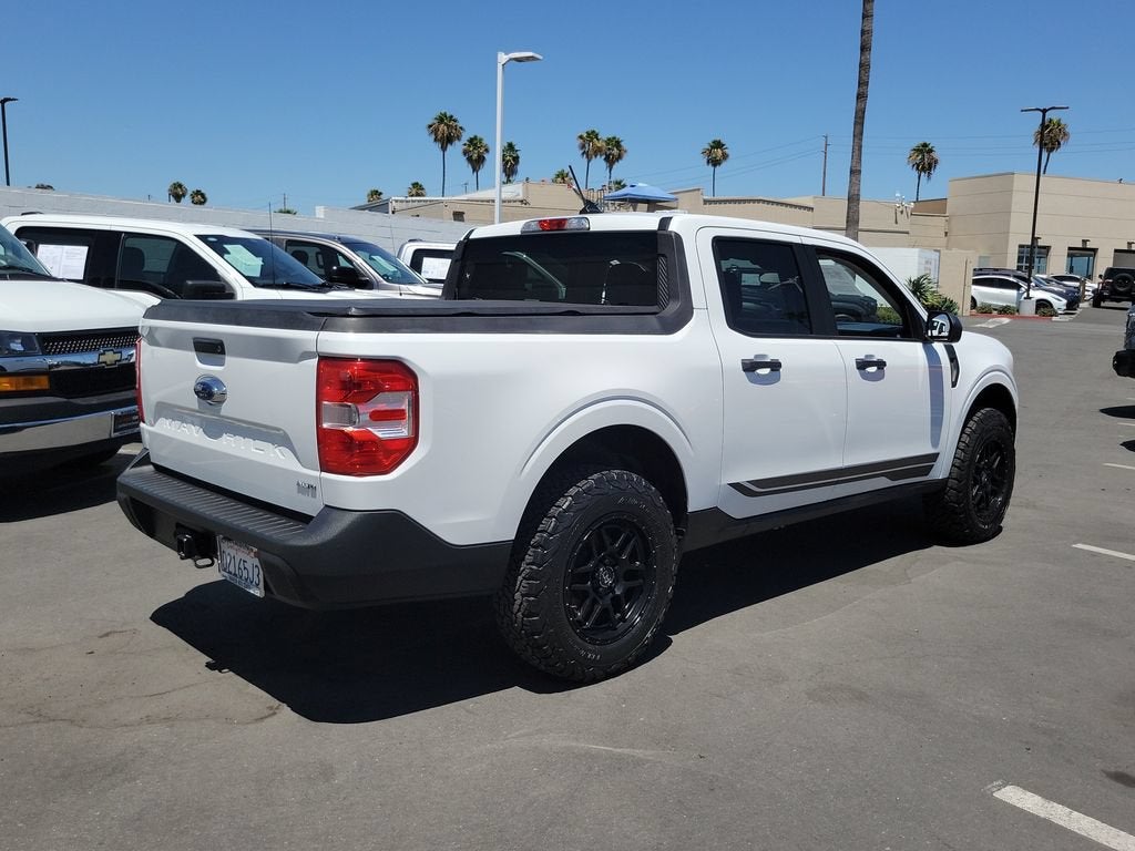 View vehicle photo 4