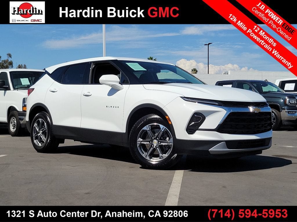 Summit White 2025 Chevrolet Blazer SUV / Crossover  Automatic