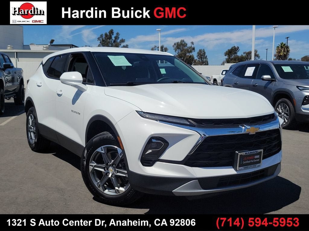 Summit White 2024 Chevrolet Blazer SUV / Crossover Front-Wheel Drive Automatic