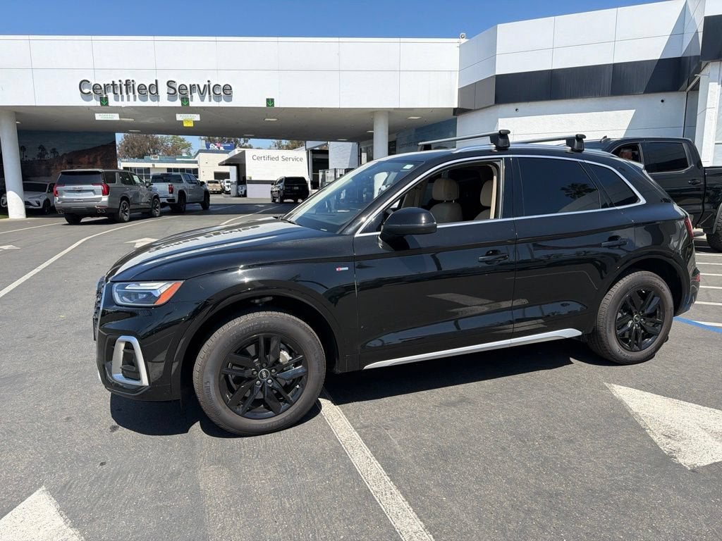 Black 2022 Audi Q5 SUV / Crossover All-Wheel Drive 