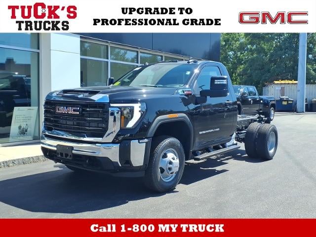 Onyx Black 2026 GMC Sierra 3500HD Pickup Truck Four-Wheel Drive Automatic