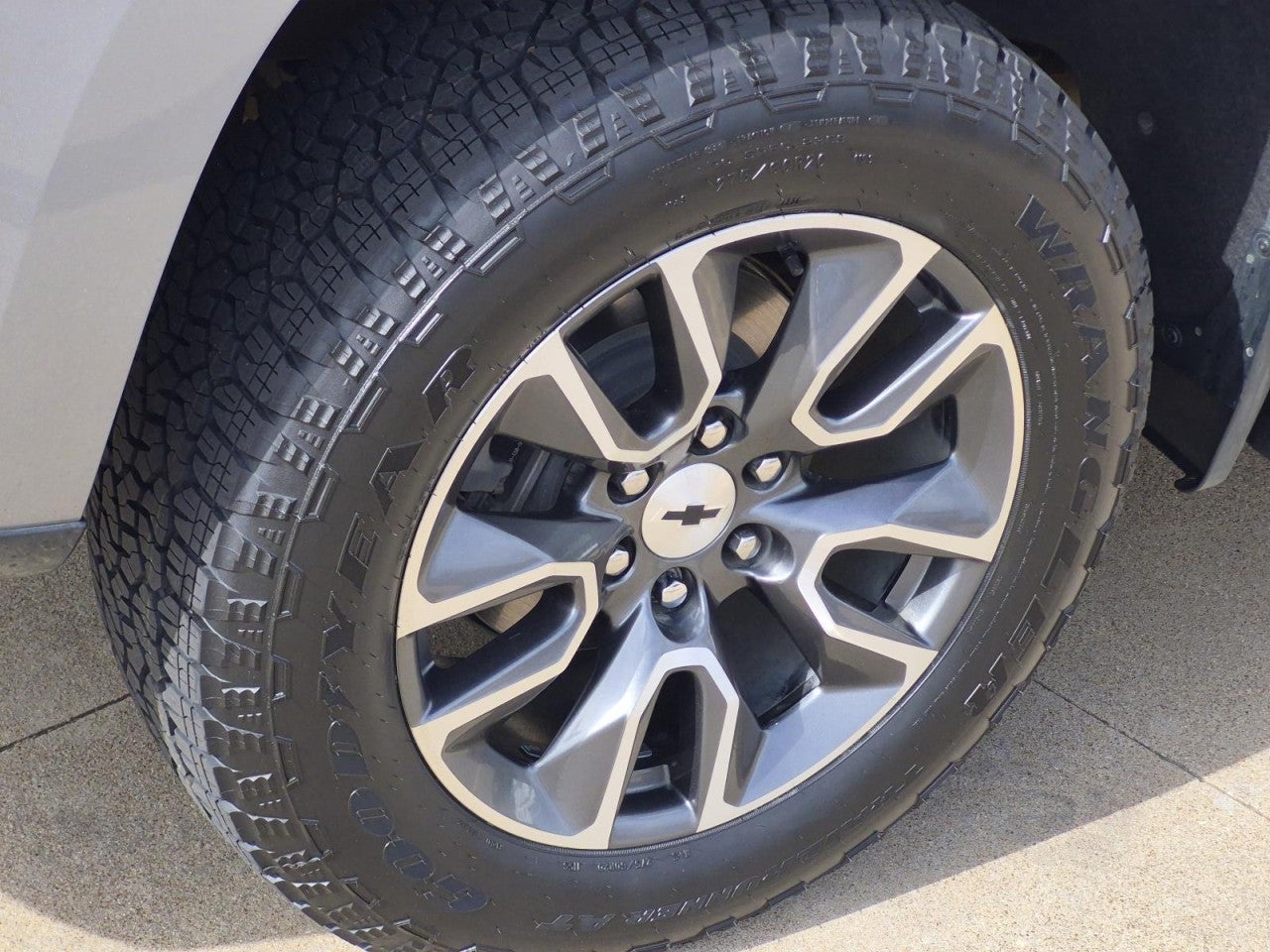 View vehicle photo 7