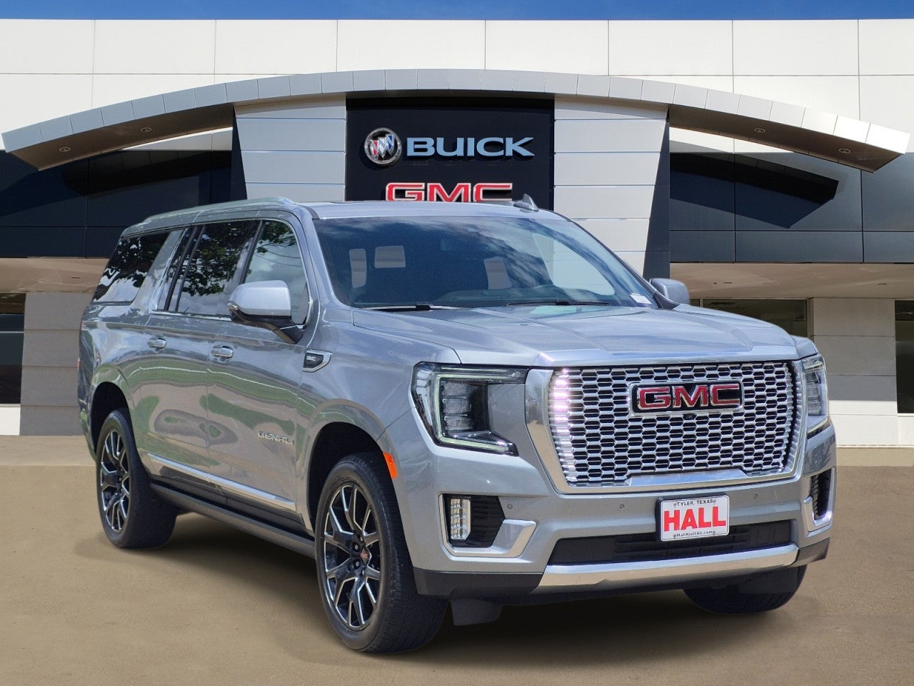  2024 GMC Yukon XL Denali 4WD   