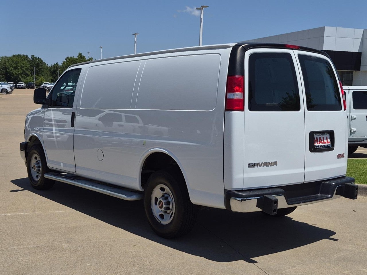 View vehicle photo 4
