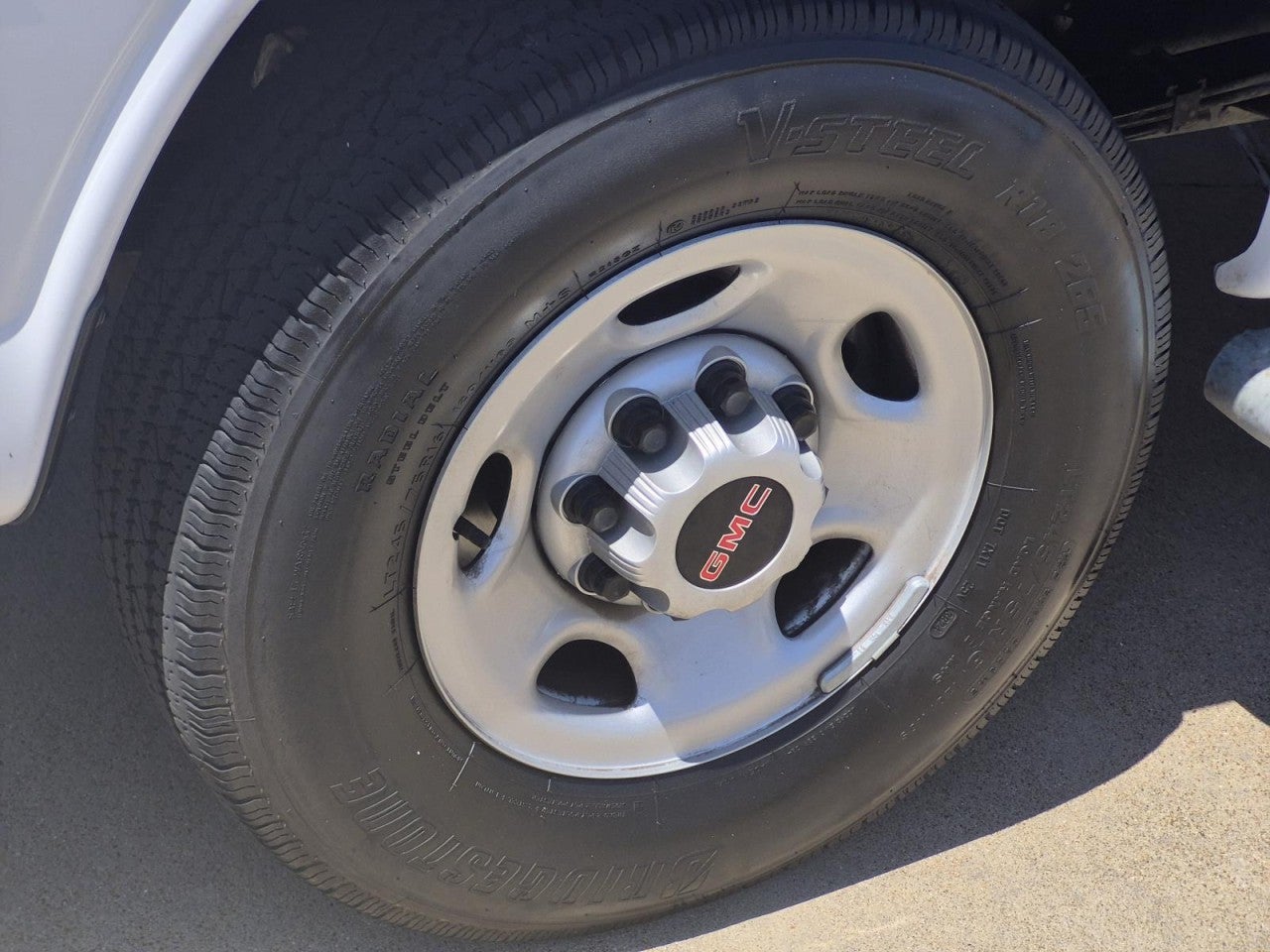 View vehicle photo 7