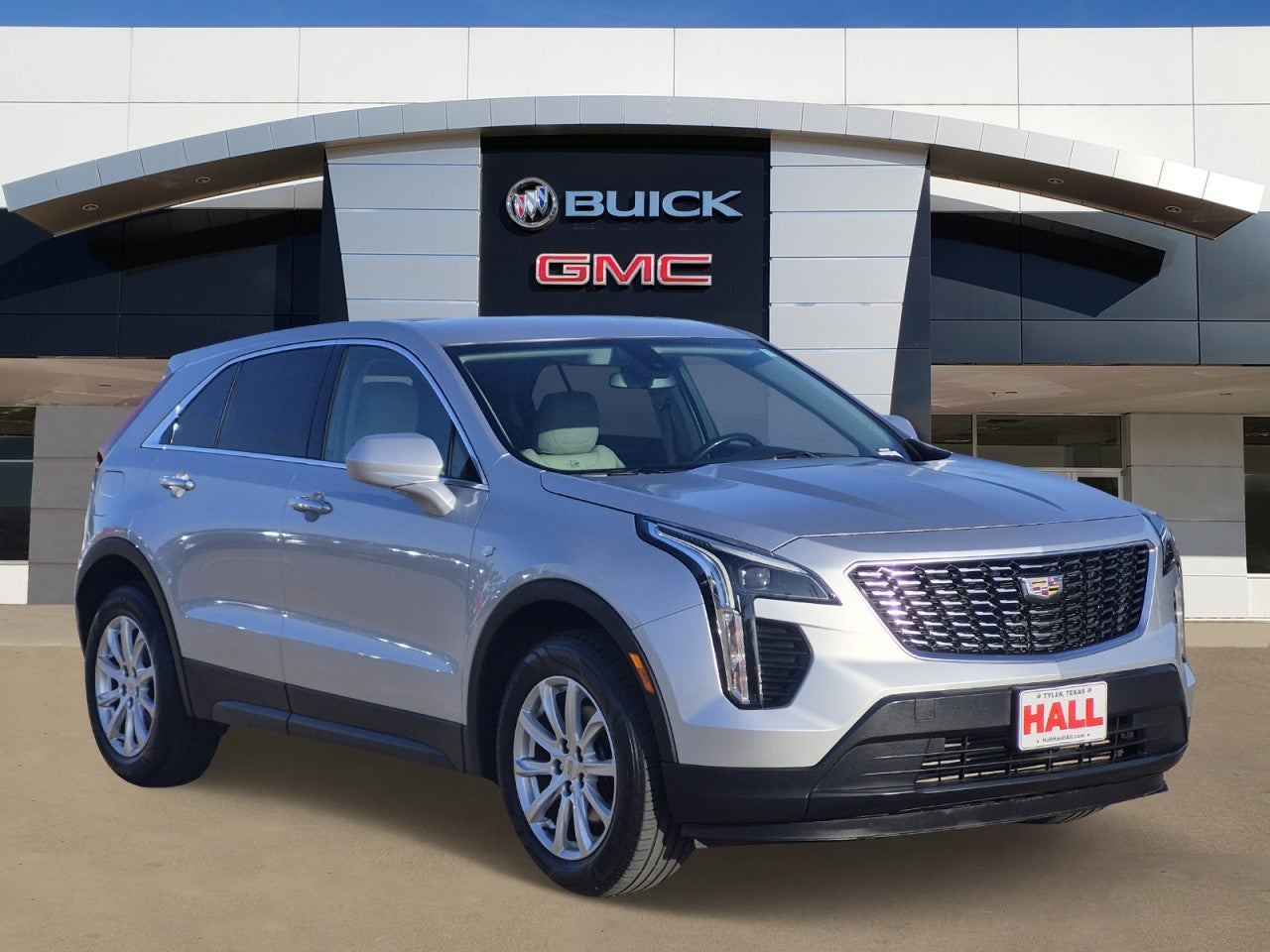 Radiant Silver Metallic 2019 Cadillac XT4 SUV / Crossover Front-Wheel Drive Automatic