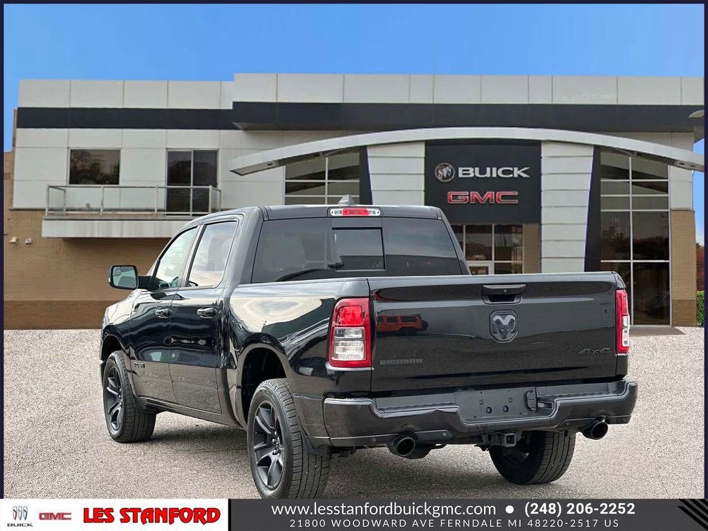 View vehicle photo 4