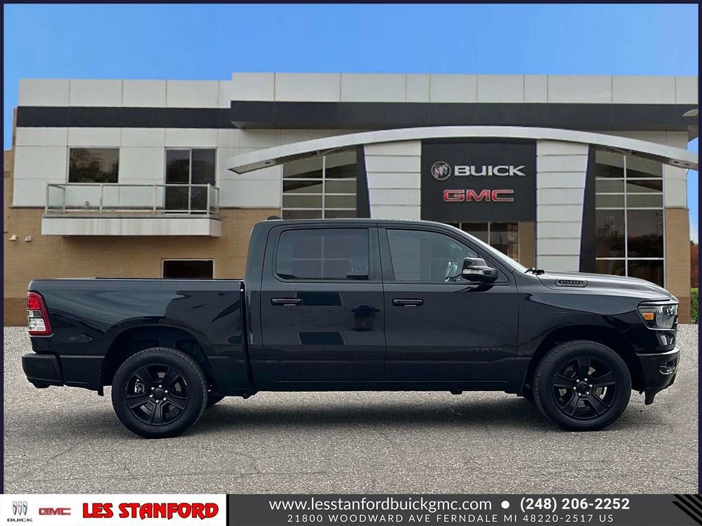 View vehicle photo 7