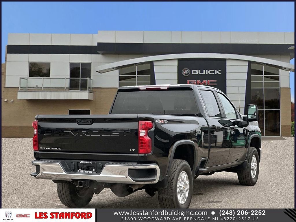 View vehicle photo 6