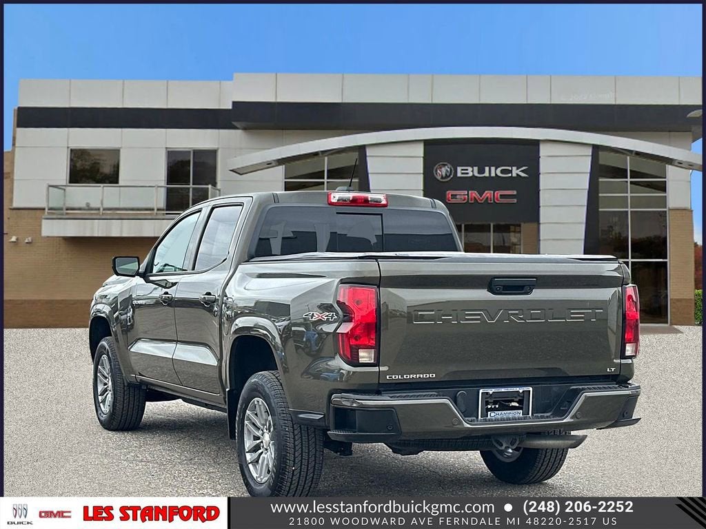 View vehicle photo 4