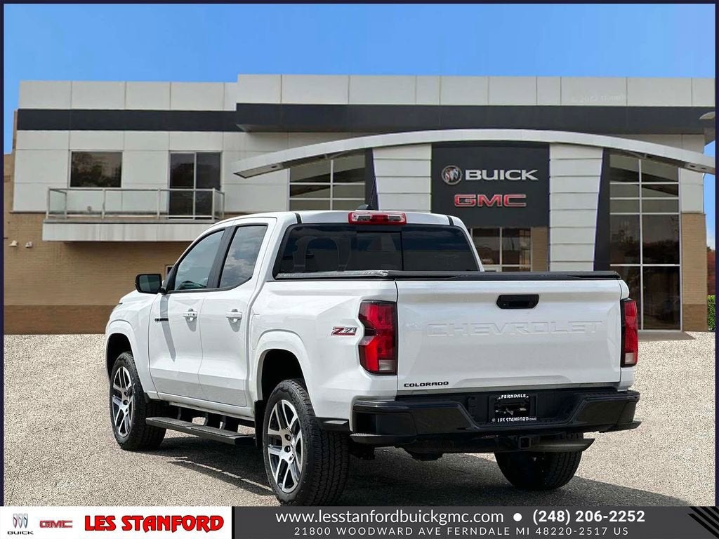 View vehicle photo 4