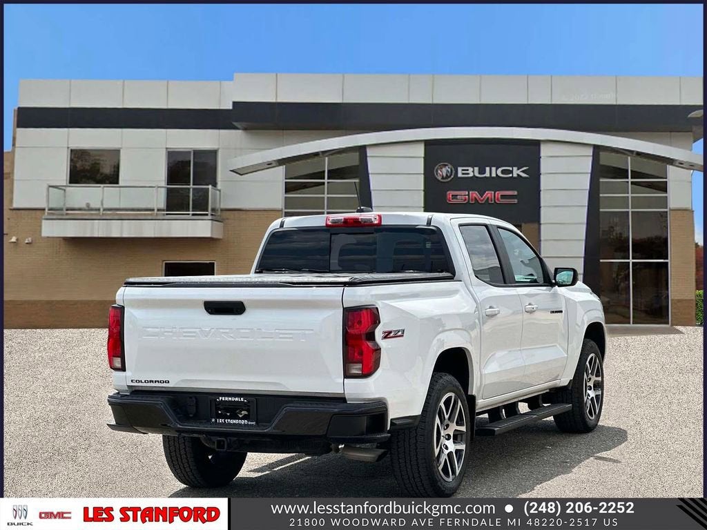 View vehicle photo 6