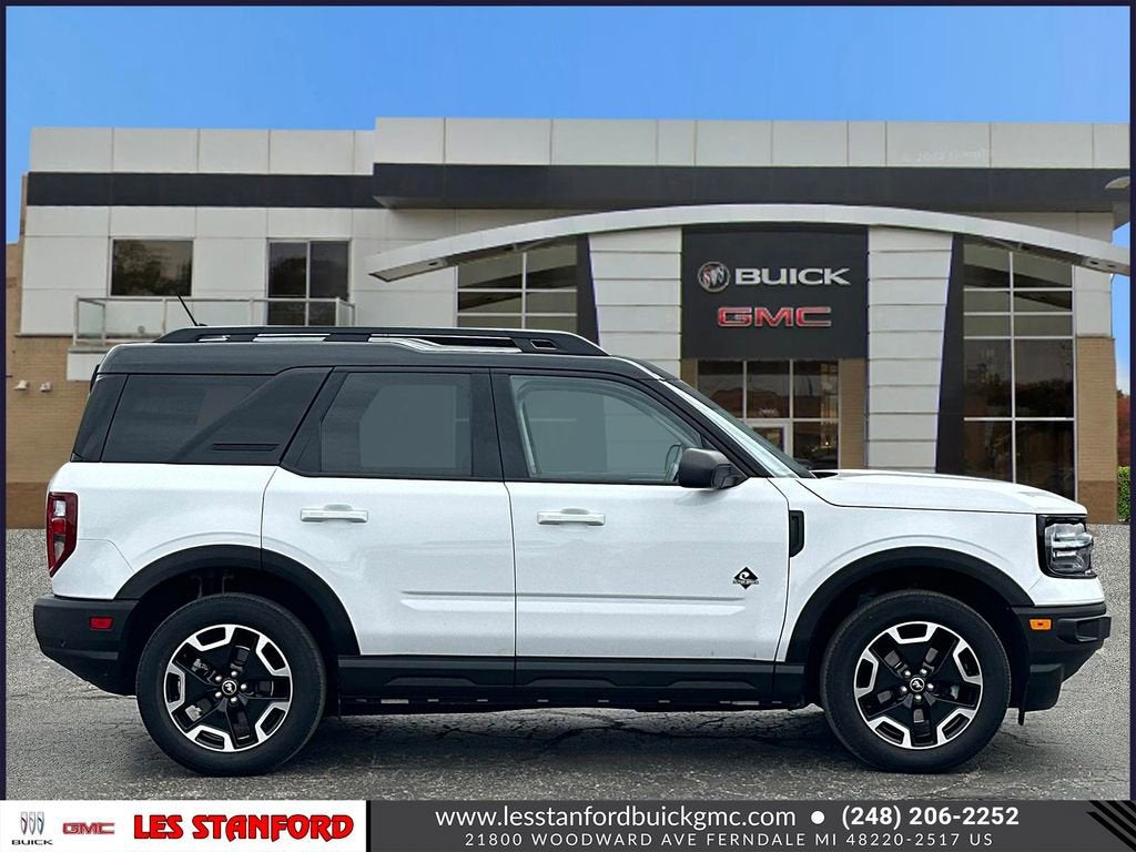 View vehicle photo 7