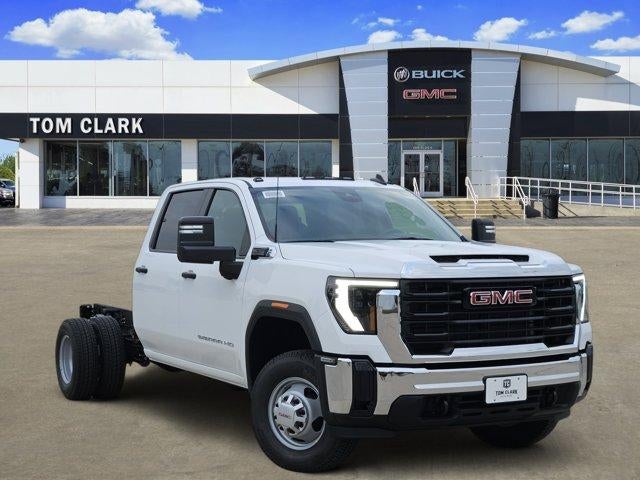 Summit White 2026 GMC Sierra 3500HD Chassis Pickup Truck Four-Wheel Drive Automatic