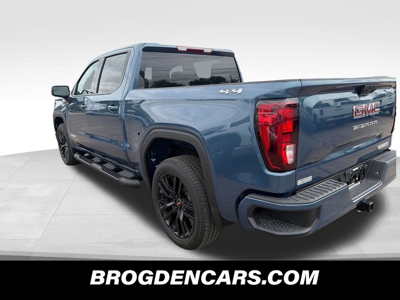 View vehicle photo 6