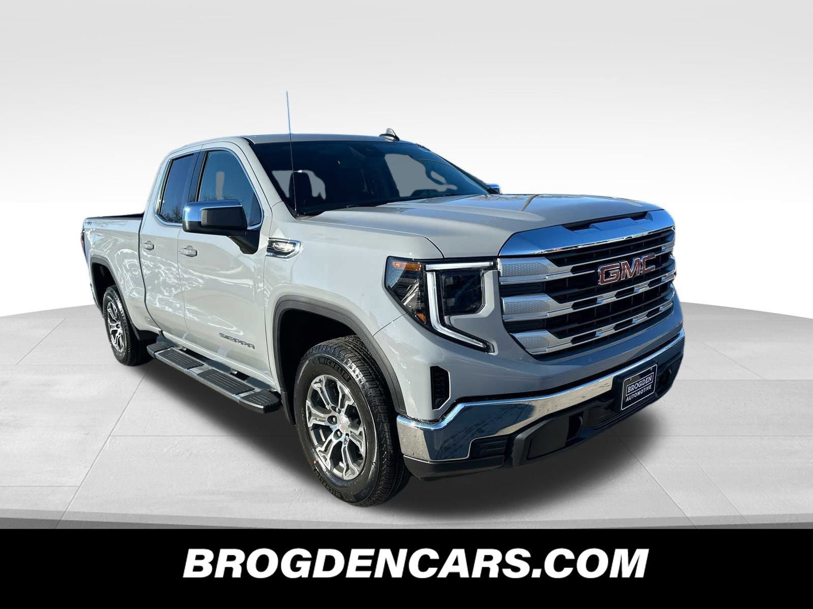 2025 GMC Sierra 1500 SLE Double Cab 4WD