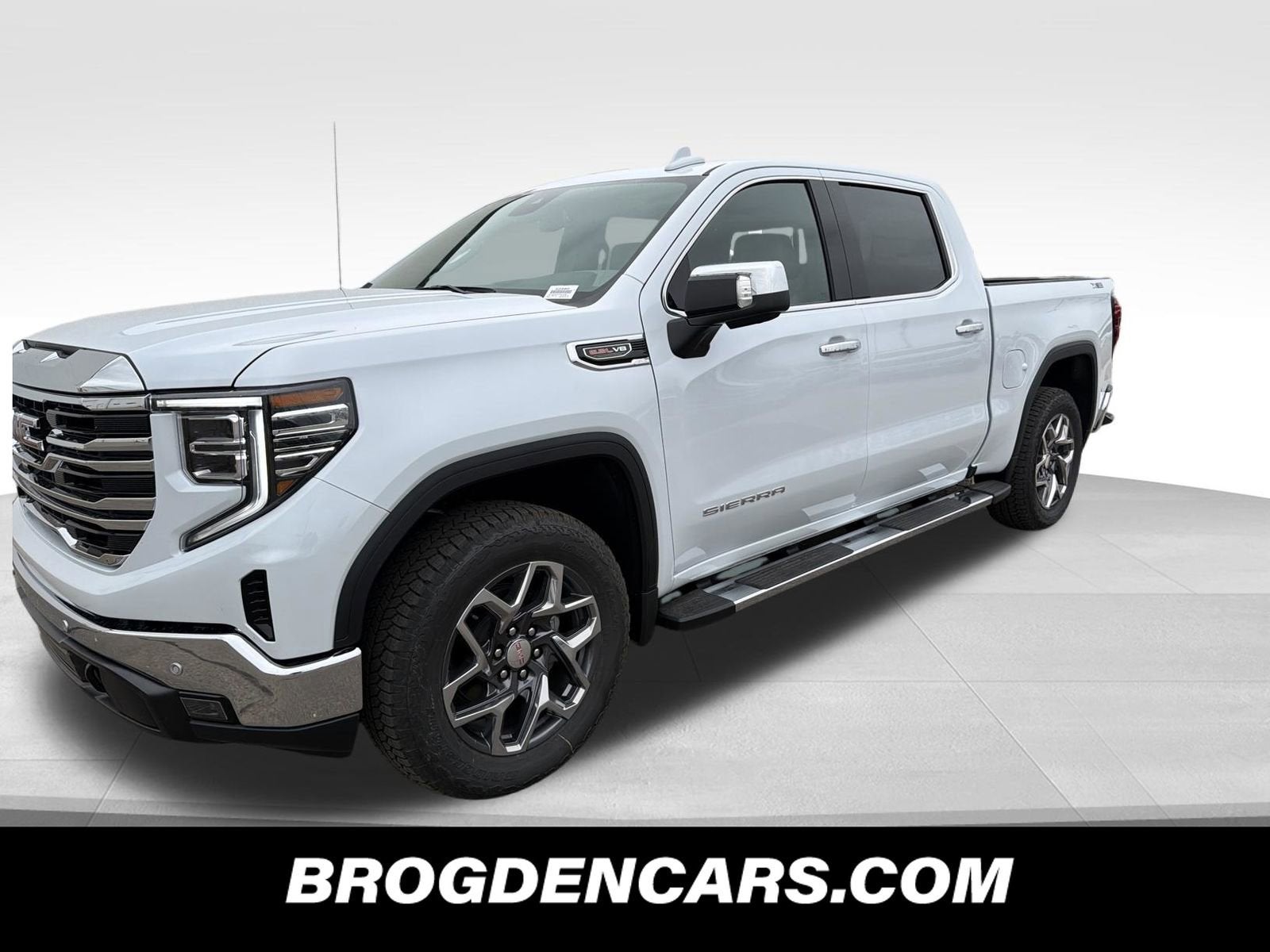 View vehicle photo 4