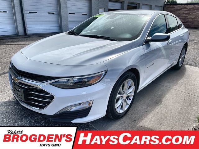 Summit White 2025 Chevrolet Malibu Sedan Front-Wheel Drive Automatic