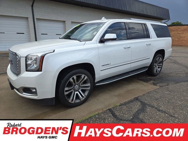 White Frost Tricoat 2017 GMC Yukon XL Denali 4WD SUV / Crossover Four-Wheel Drive Automatic