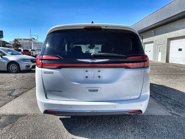 View vehicle photo 6
