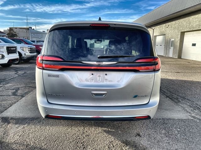 View vehicle photo 6