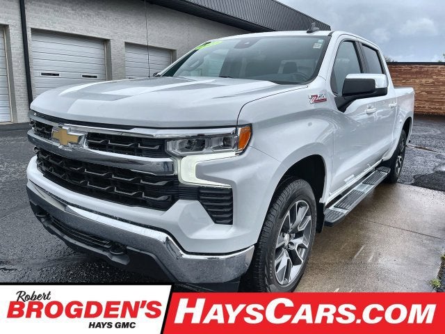  2022 Chevrolet Silverado 1500 LT Crew Cab 4WD   