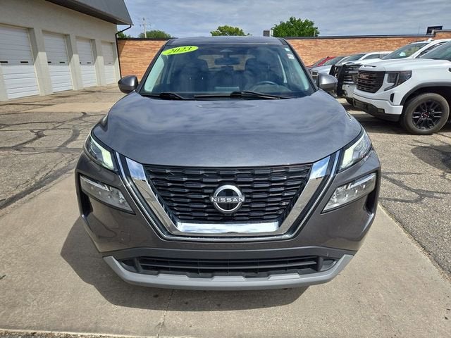 View vehicle photo 2